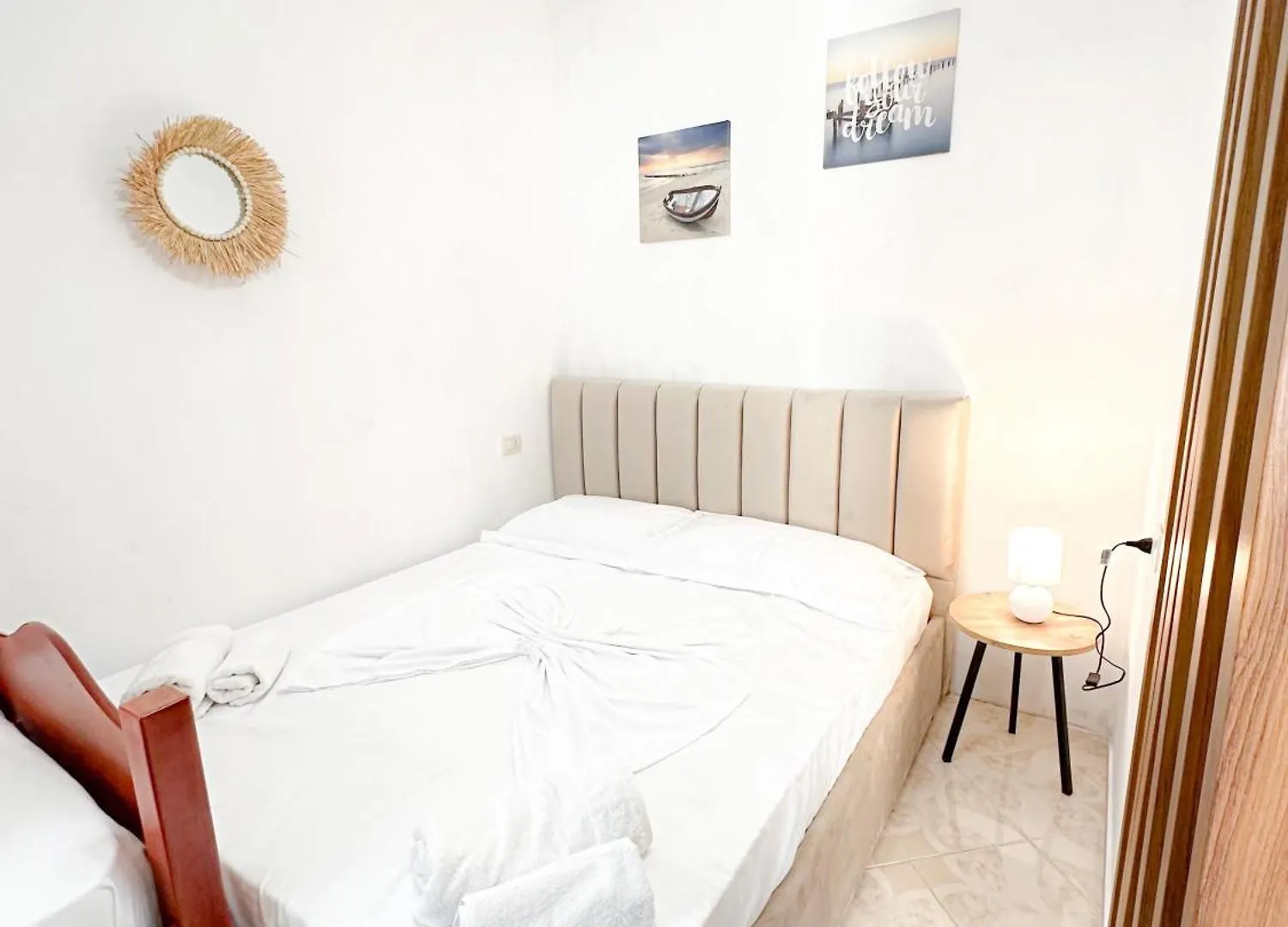E Apartment Durrës 알바니아